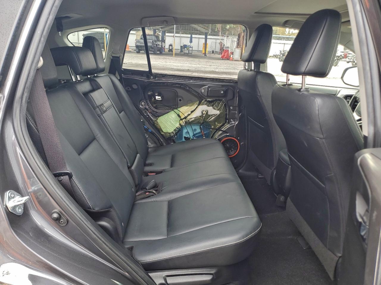 Toyota RAV4 Limited Image 13