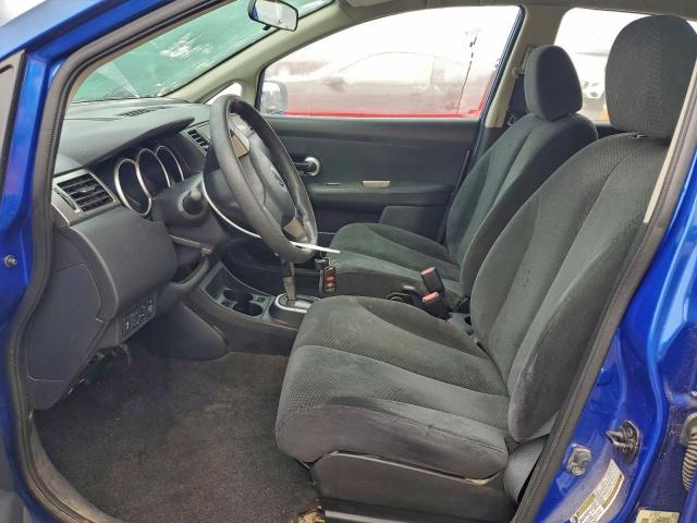 Nissan Versa S Image 8