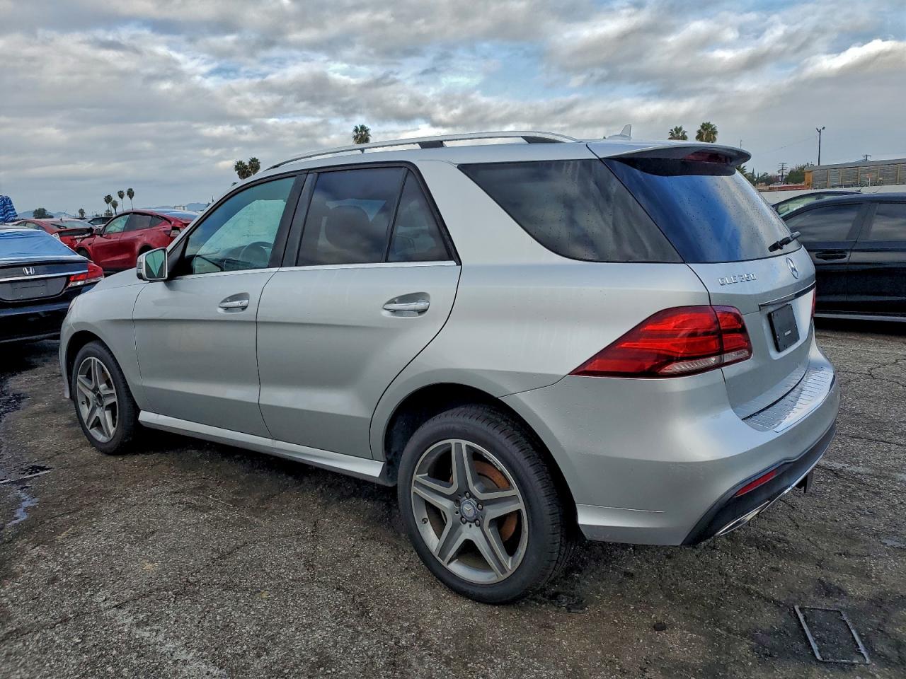Mercedes-Benz GLE 350 Image 6