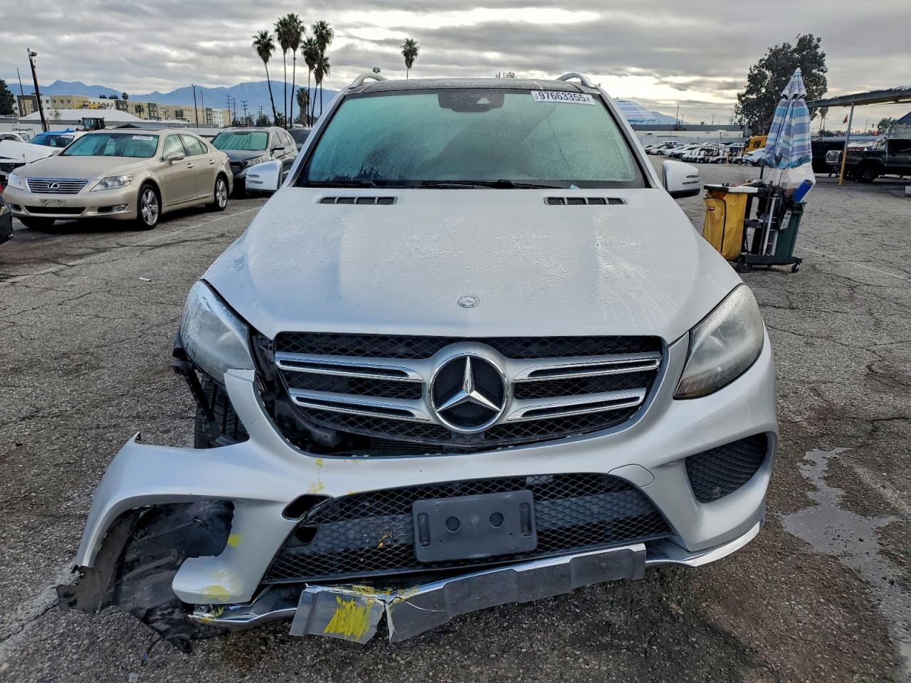 Mercedes-Benz GLE 350 Image 2