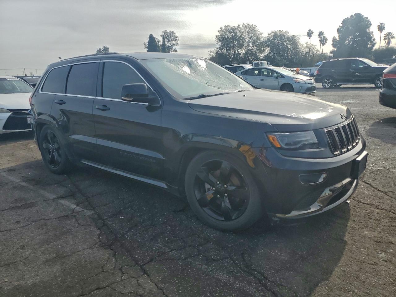 Jeep Grand Cherokee Overland Image 12