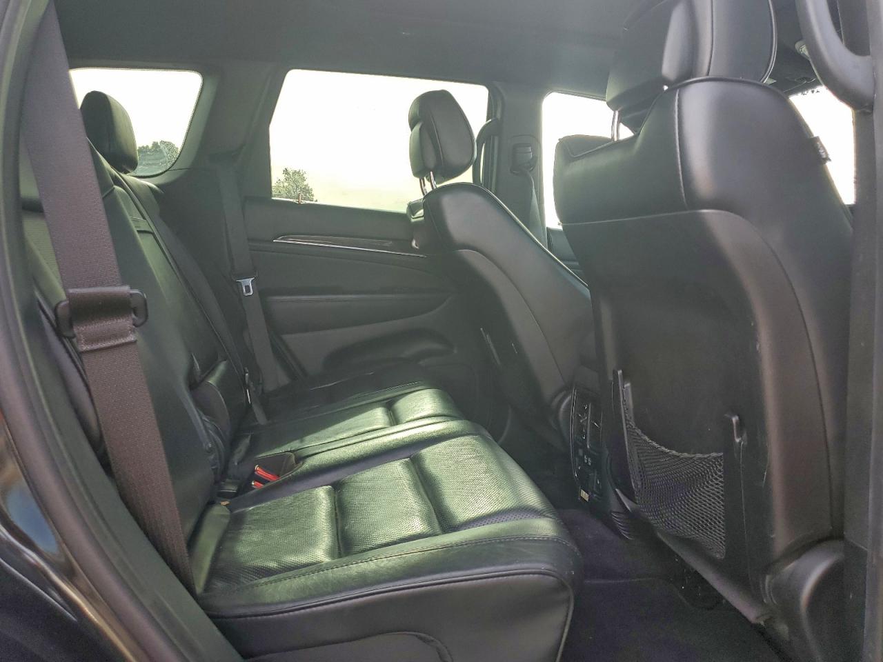 Jeep Grand Cherokee Overland Image 7