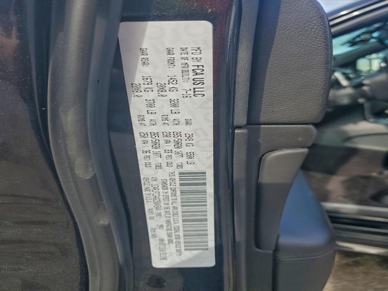 Jeep Grand Cherokee Overland Image 13