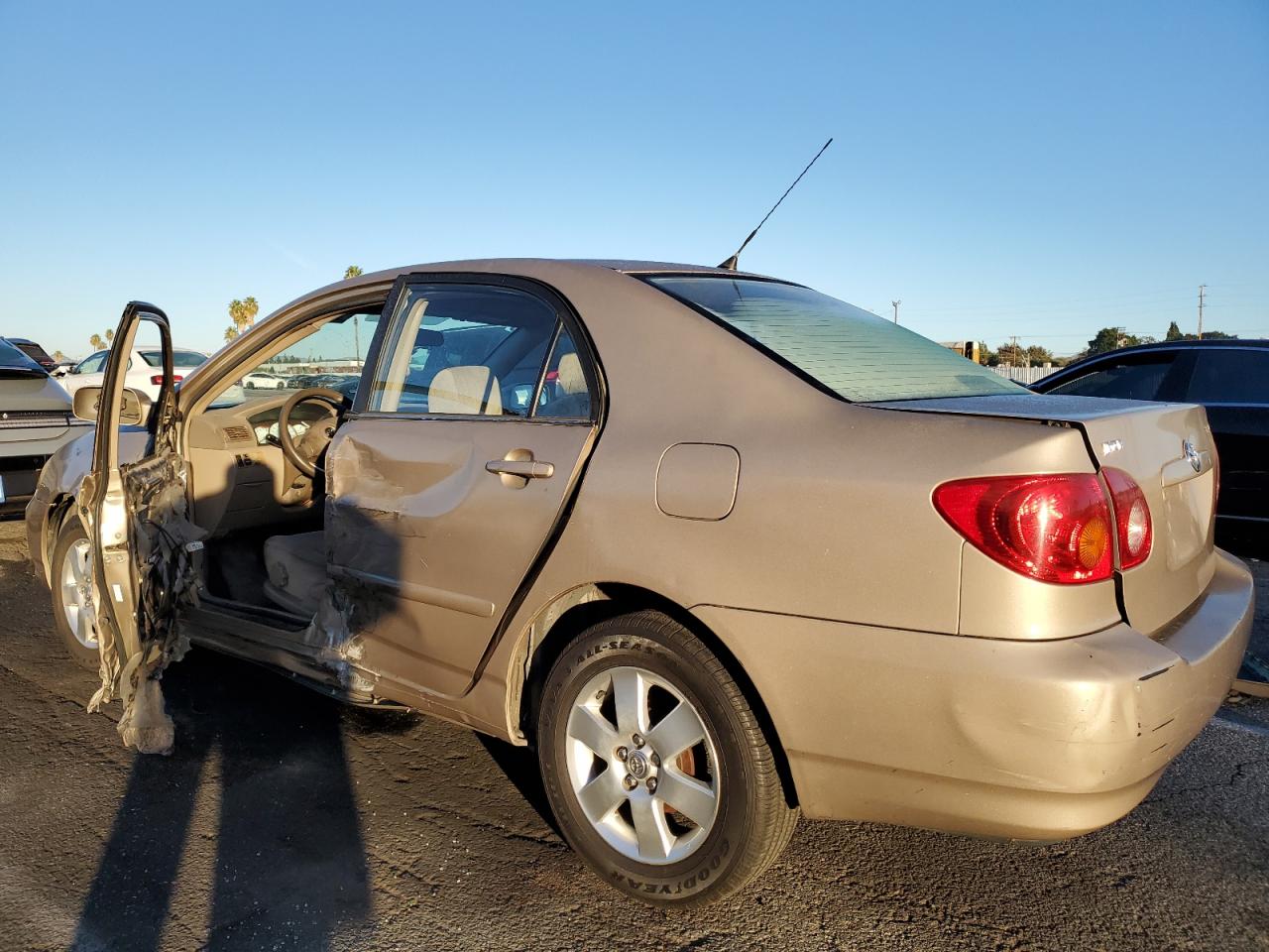 Toyota Corolla Ce Image 2