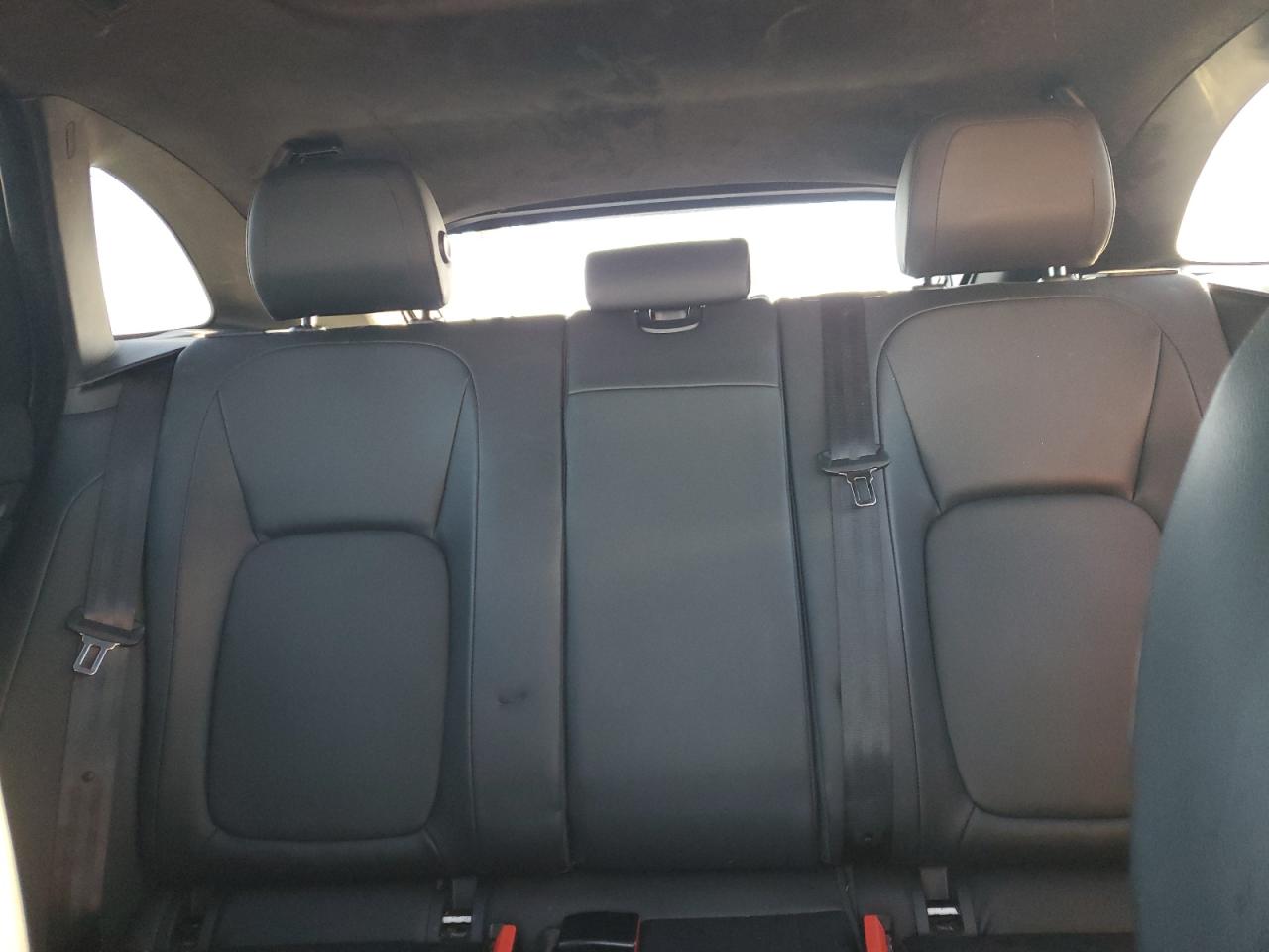 Jaguar F-PACE Premium Image 12