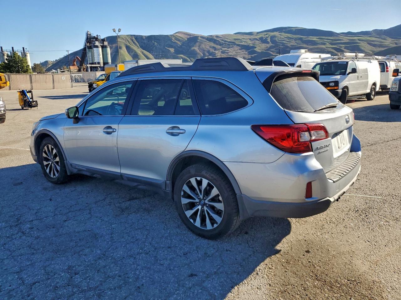 Subaru Outback 2.5i Limited Image 4
