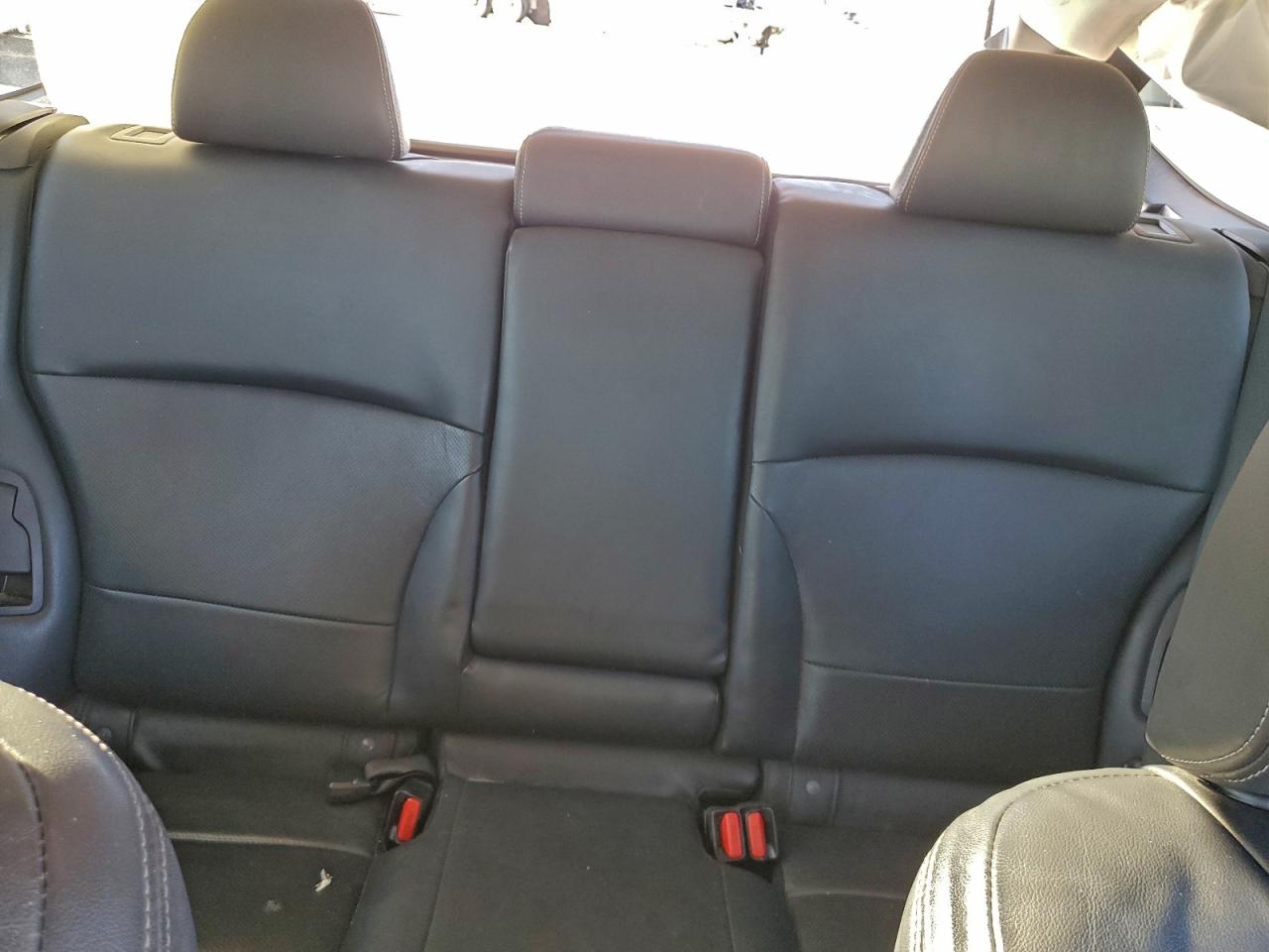 Subaru Outback 2.5i Limited Image 11