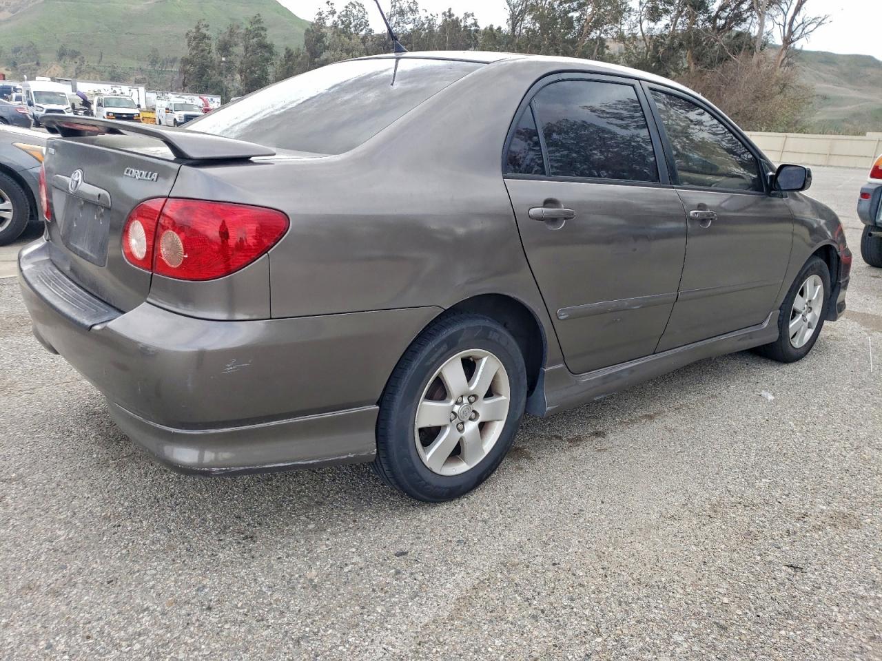 Toyota Corolla Ce Image 2