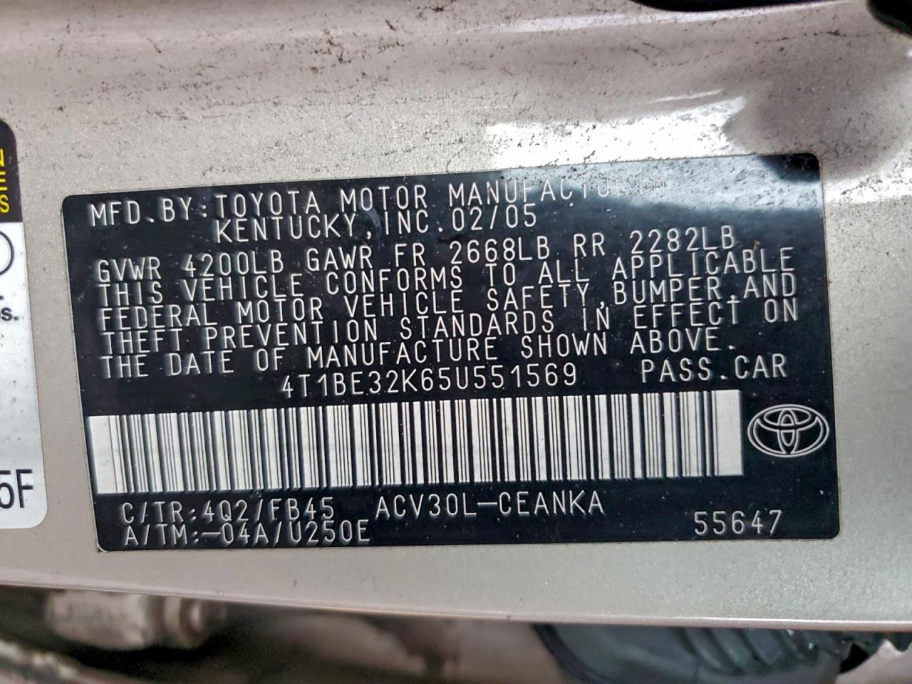 Toyota Camry Le Image 10