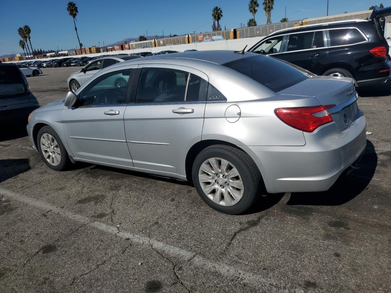 Chrysler 200 Lx Image 11