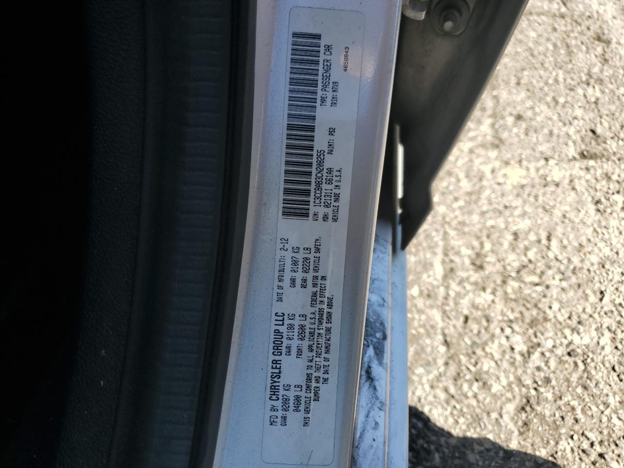 Chrysler 200 Lx Image 6