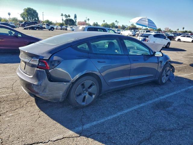 Tesla Model 3 Image 3