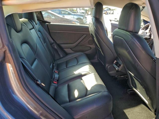 Tesla Model 3 Image 12