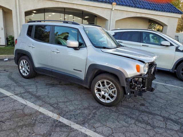 Jeep Renegade Latitude Image 2