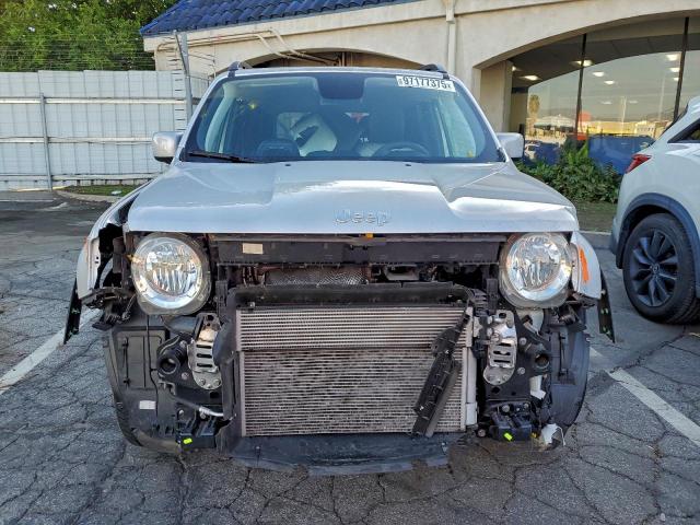 Jeep Renegade Latitude Image 8