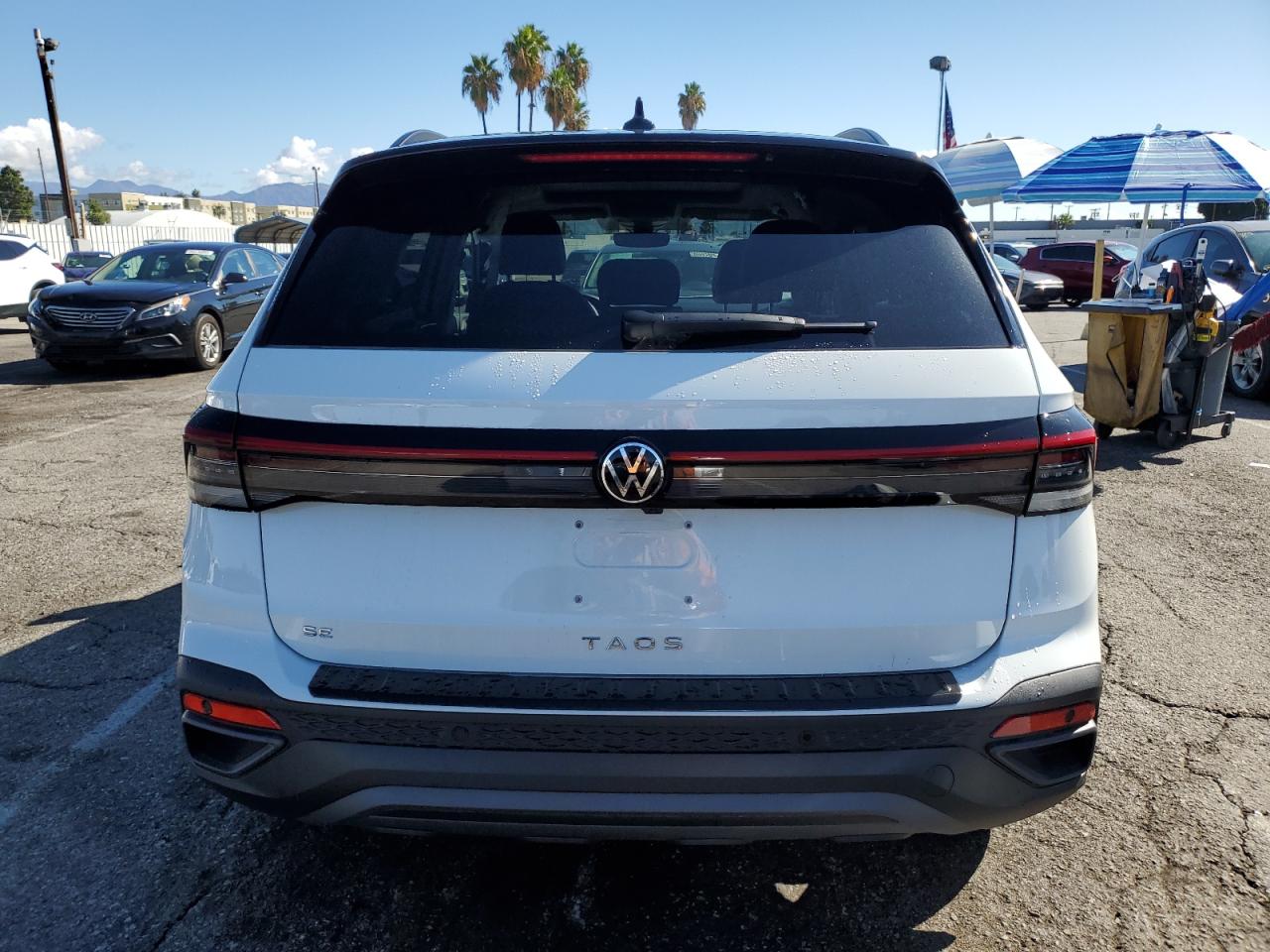 Volkswagen Taos Se Black Image 3