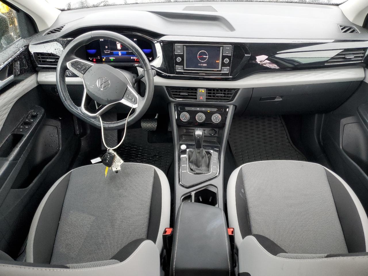 Volkswagen Taos S Image 6