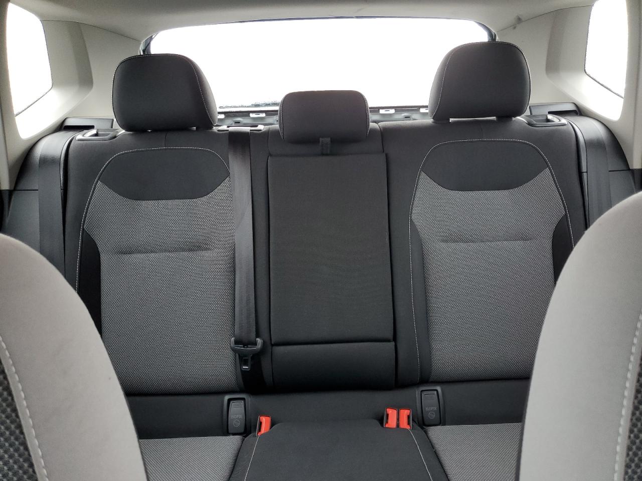 Volkswagen Taos S Image 11