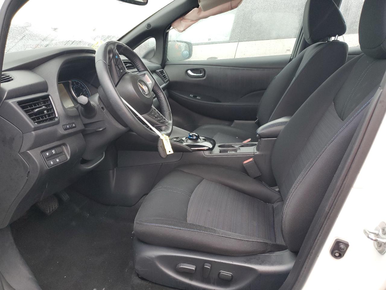 Nissan LEAF S Image 12