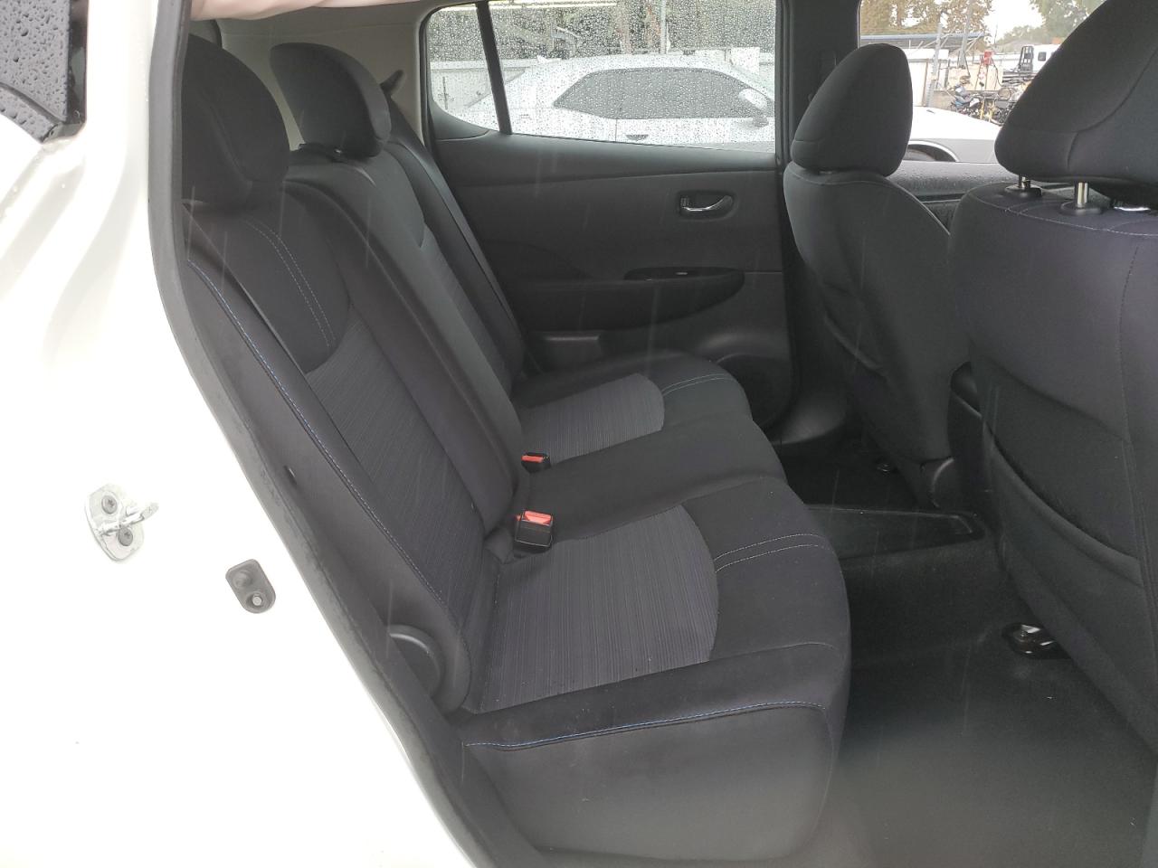 Nissan LEAF S Image 4