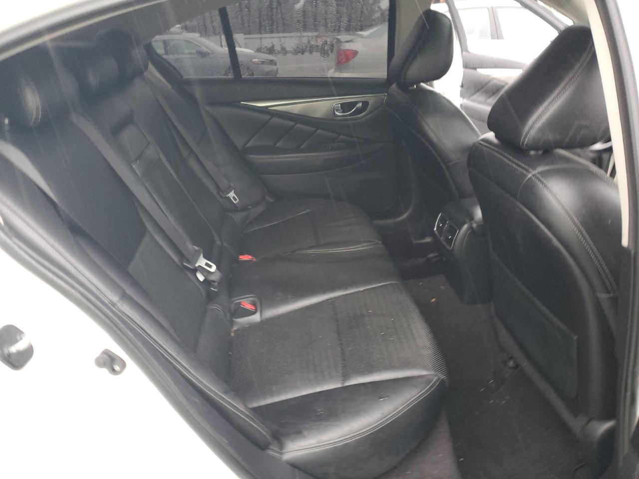 INFINITI Q50 Red Sport 400 Image 4