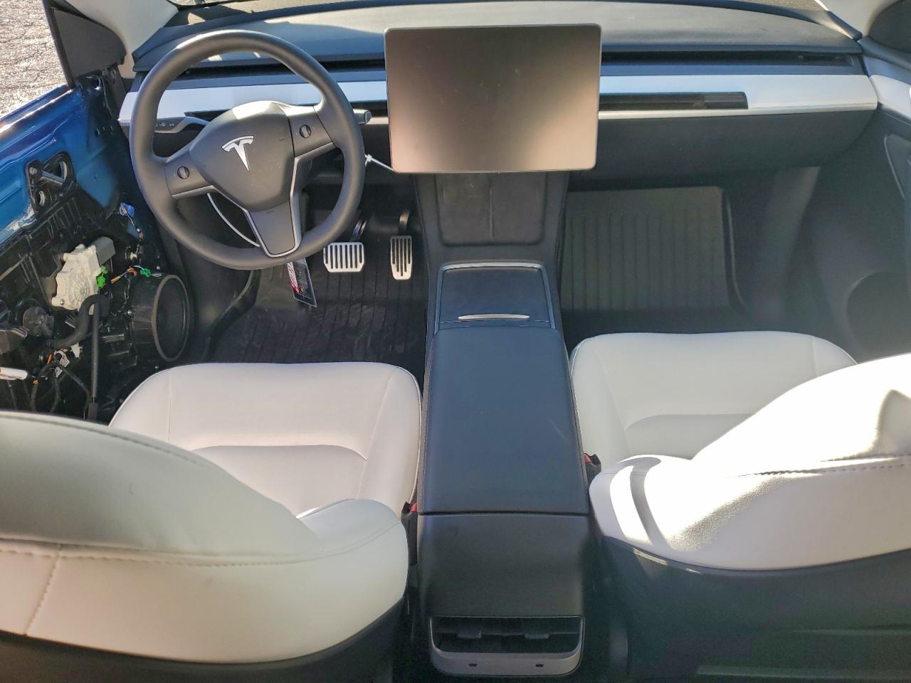 Tesla Model Y Image 9