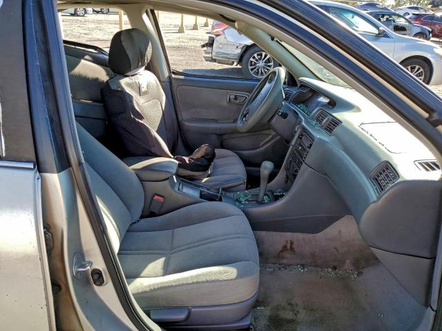 Toyota Camry Ce Image 3