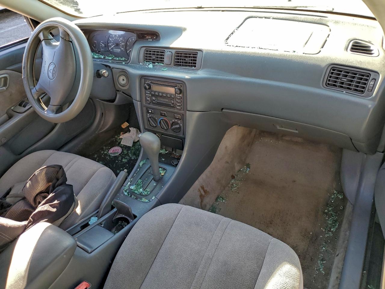 Toyota Camry Ce Image 5