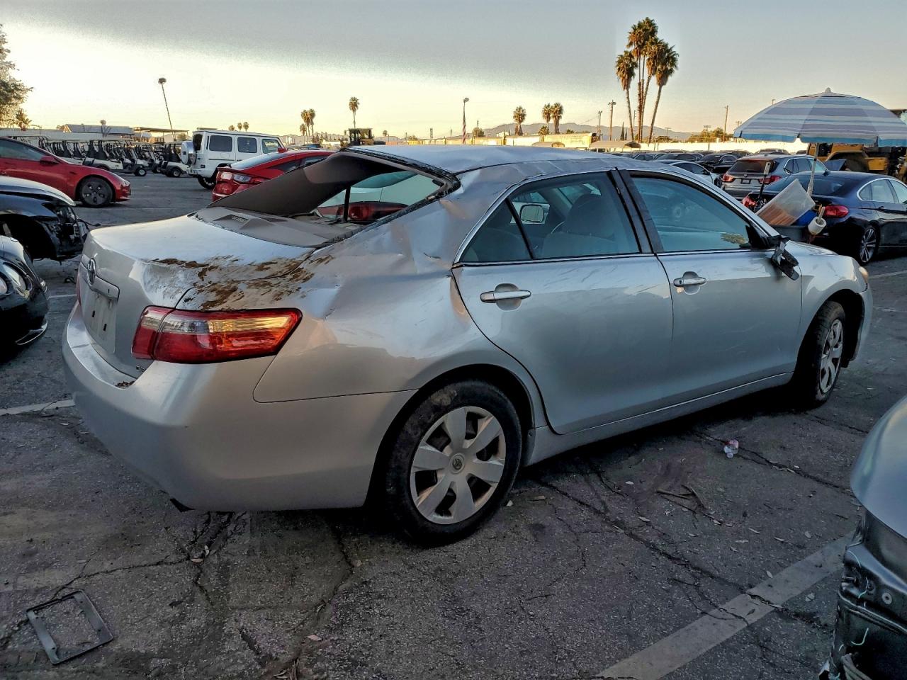 Toyota Camry Ce Image 2