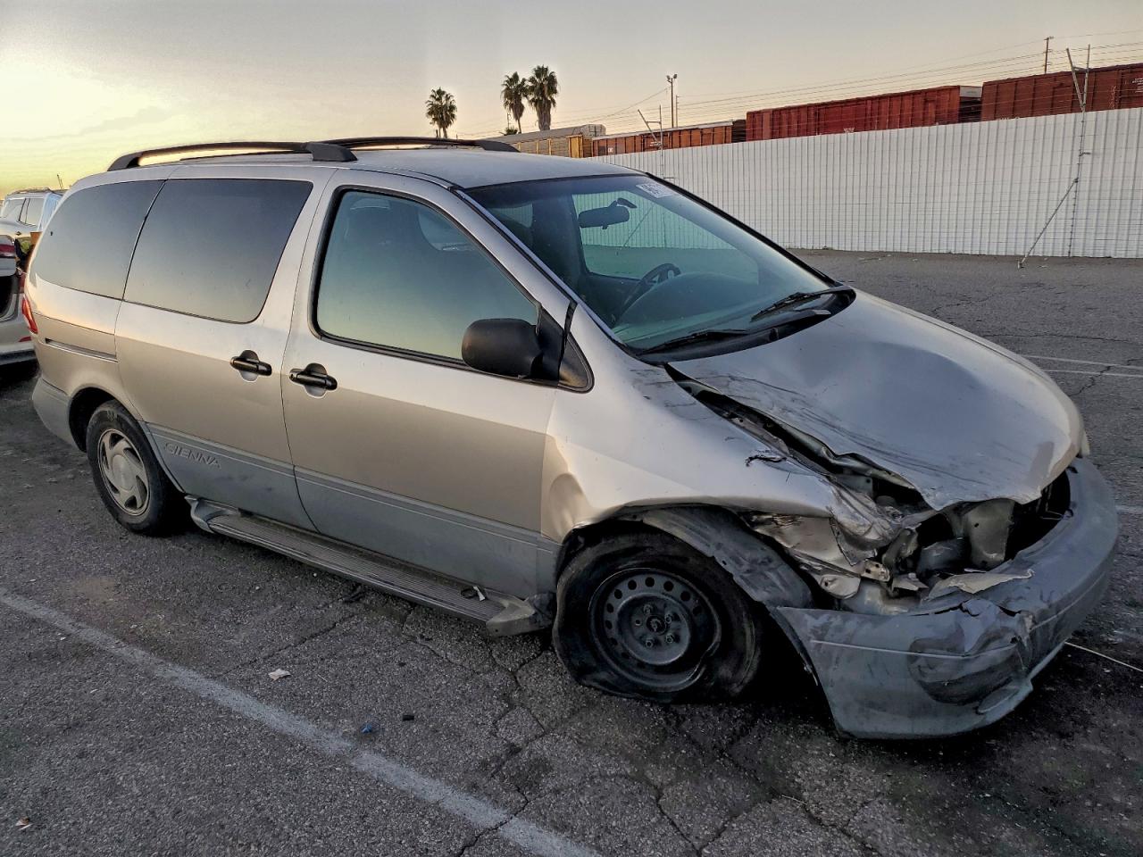 Toyota Sienna Le Image 8