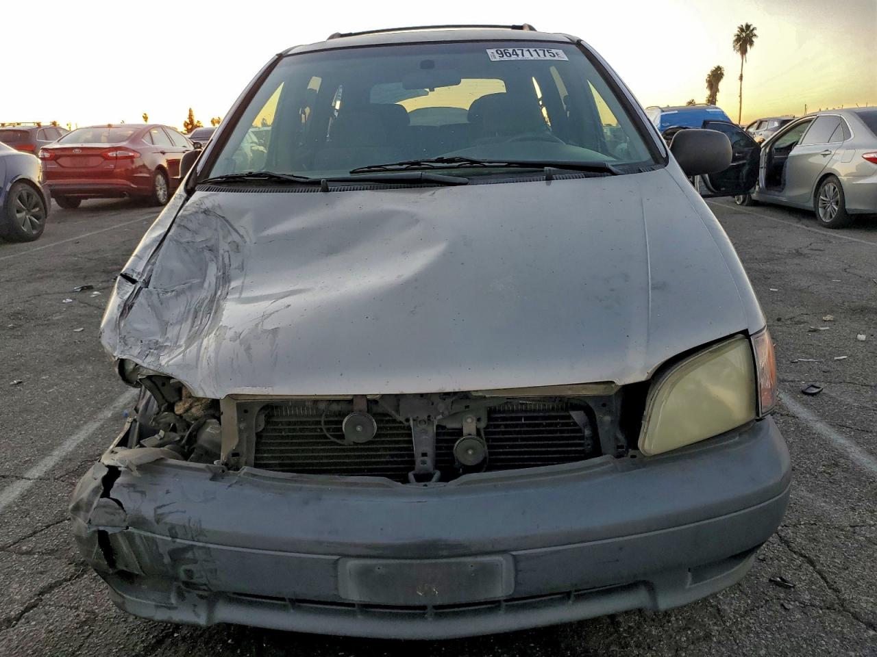 Toyota Sienna Le Image 9