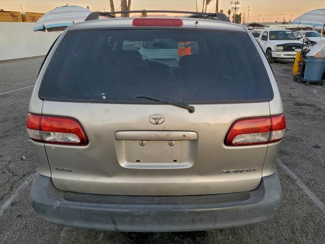 Toyota Sienna Le Image 6