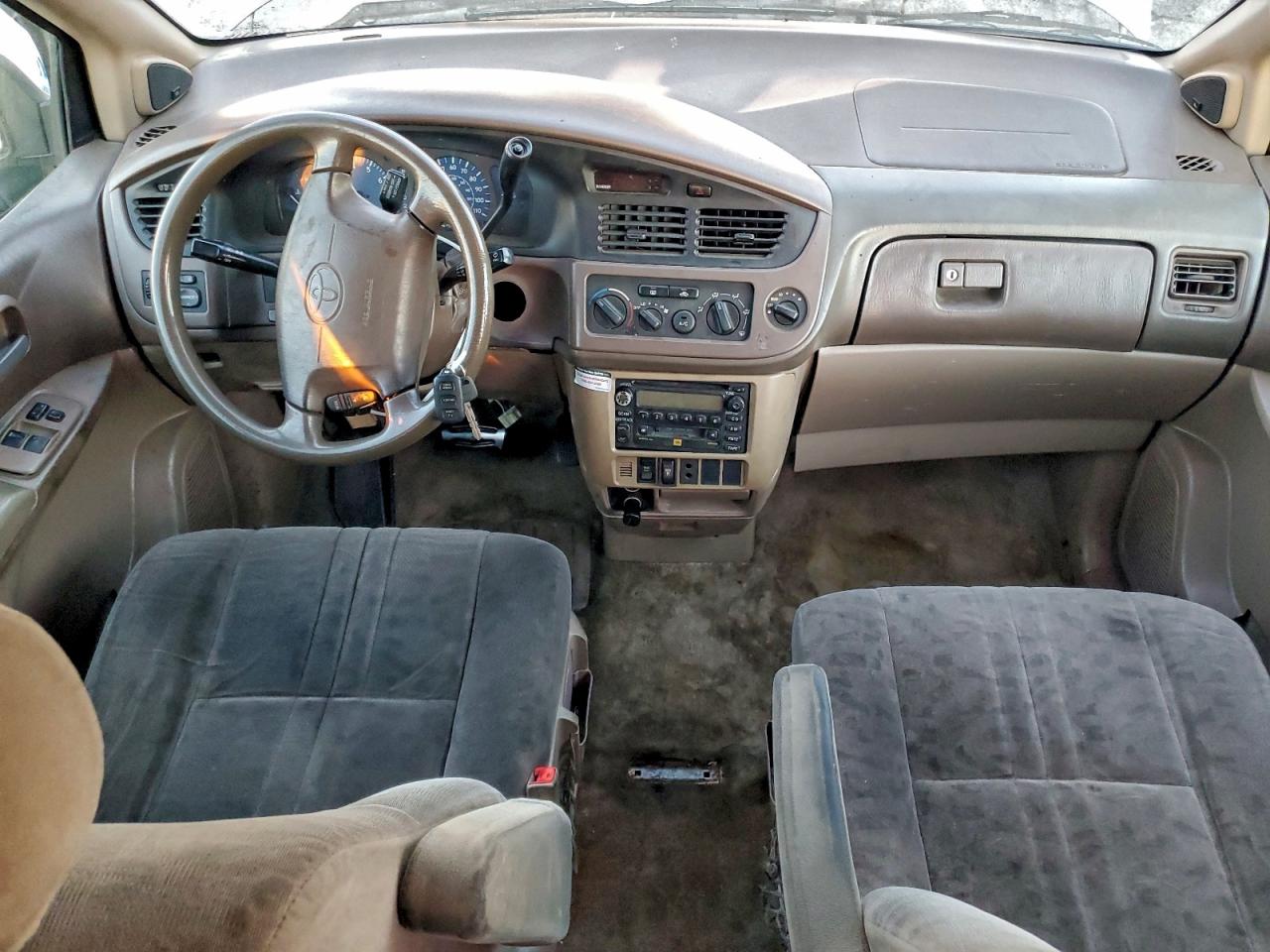 Toyota Sienna Le Image 7