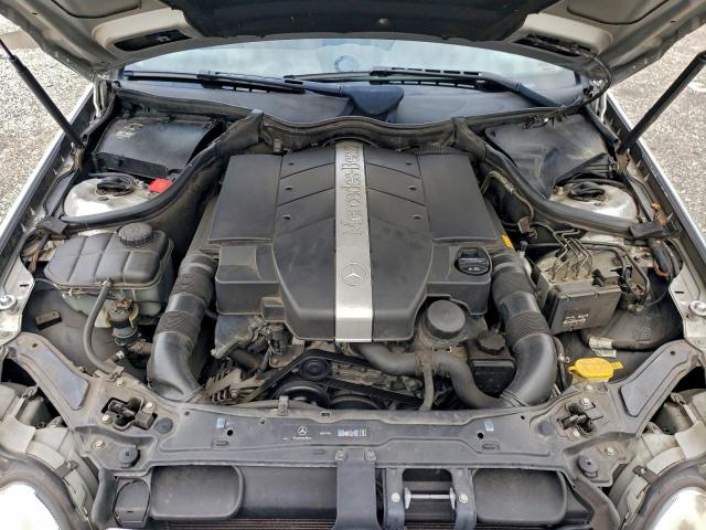 Mercedes-Benz Clk-class 320c Image 11