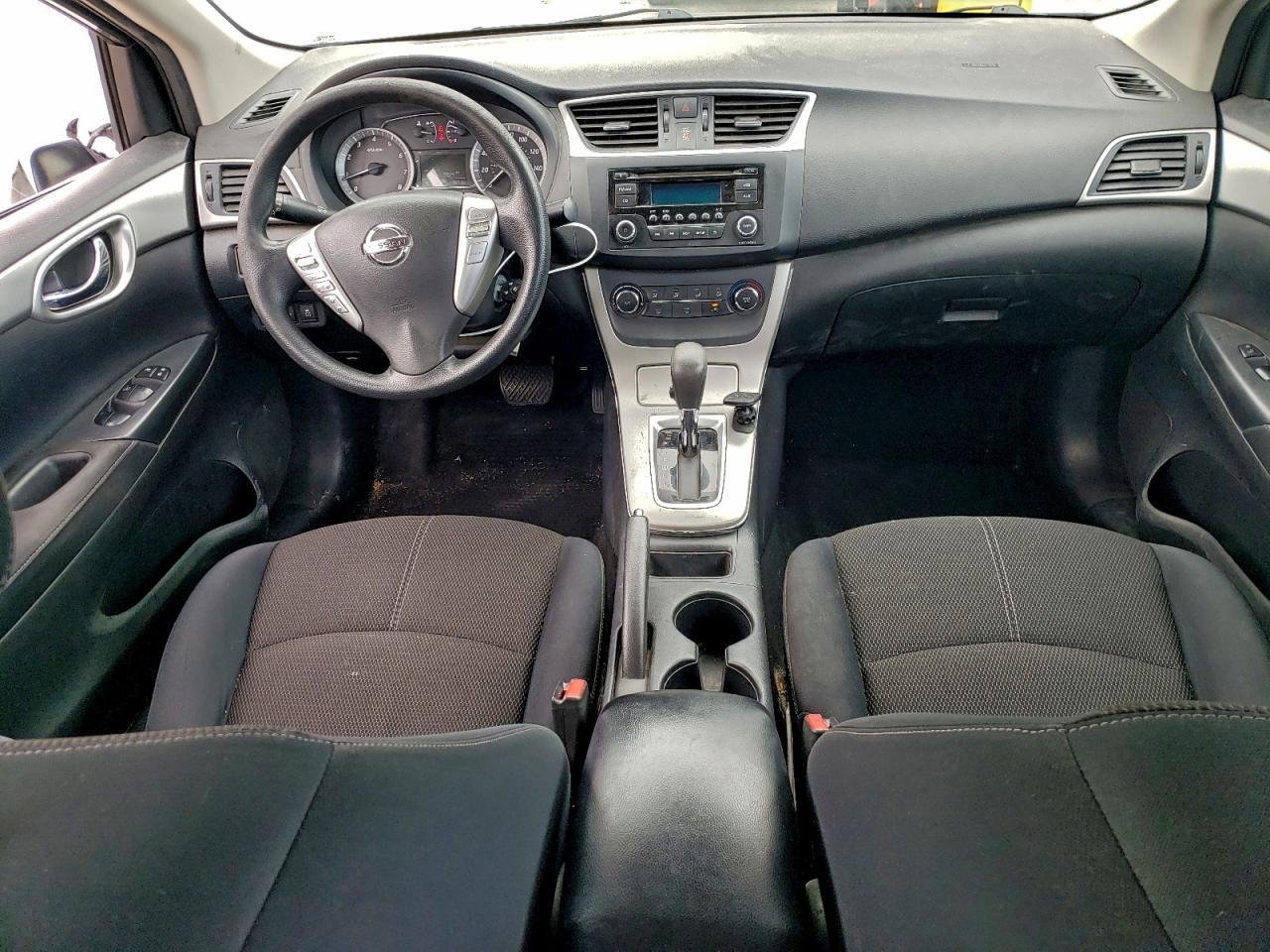 Nissan Sentra S Image 9