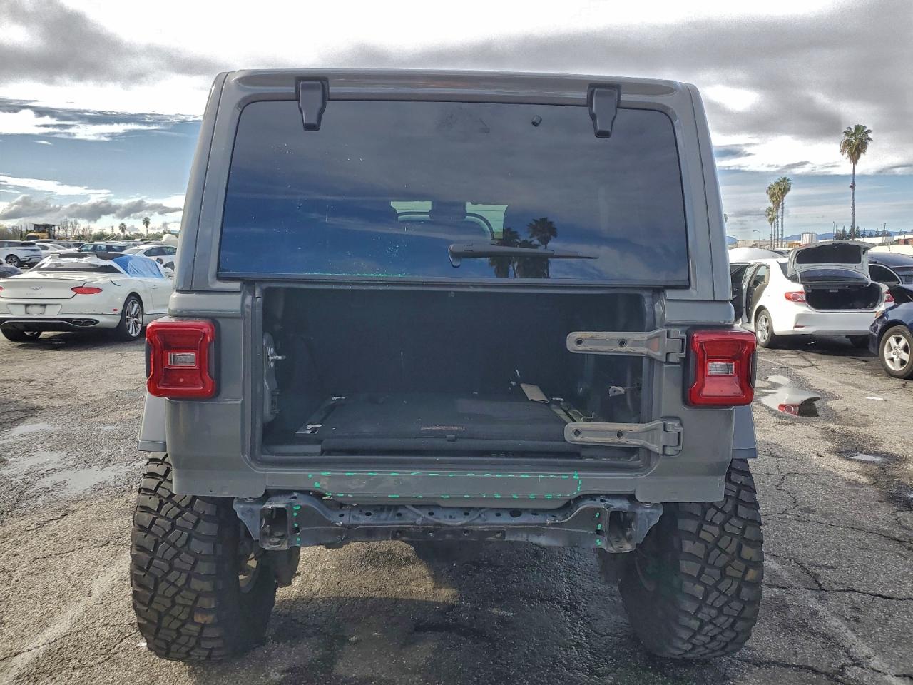 Jeep Wrangler Rubicon Image 9