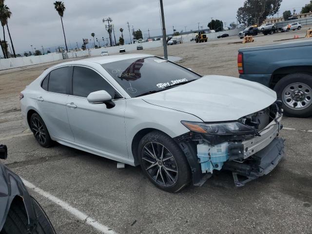 Toyota Camry Se Image 4