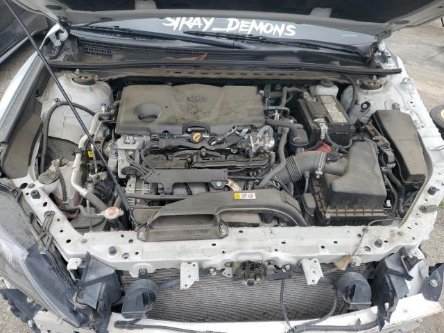 Toyota Camry Se Image 8