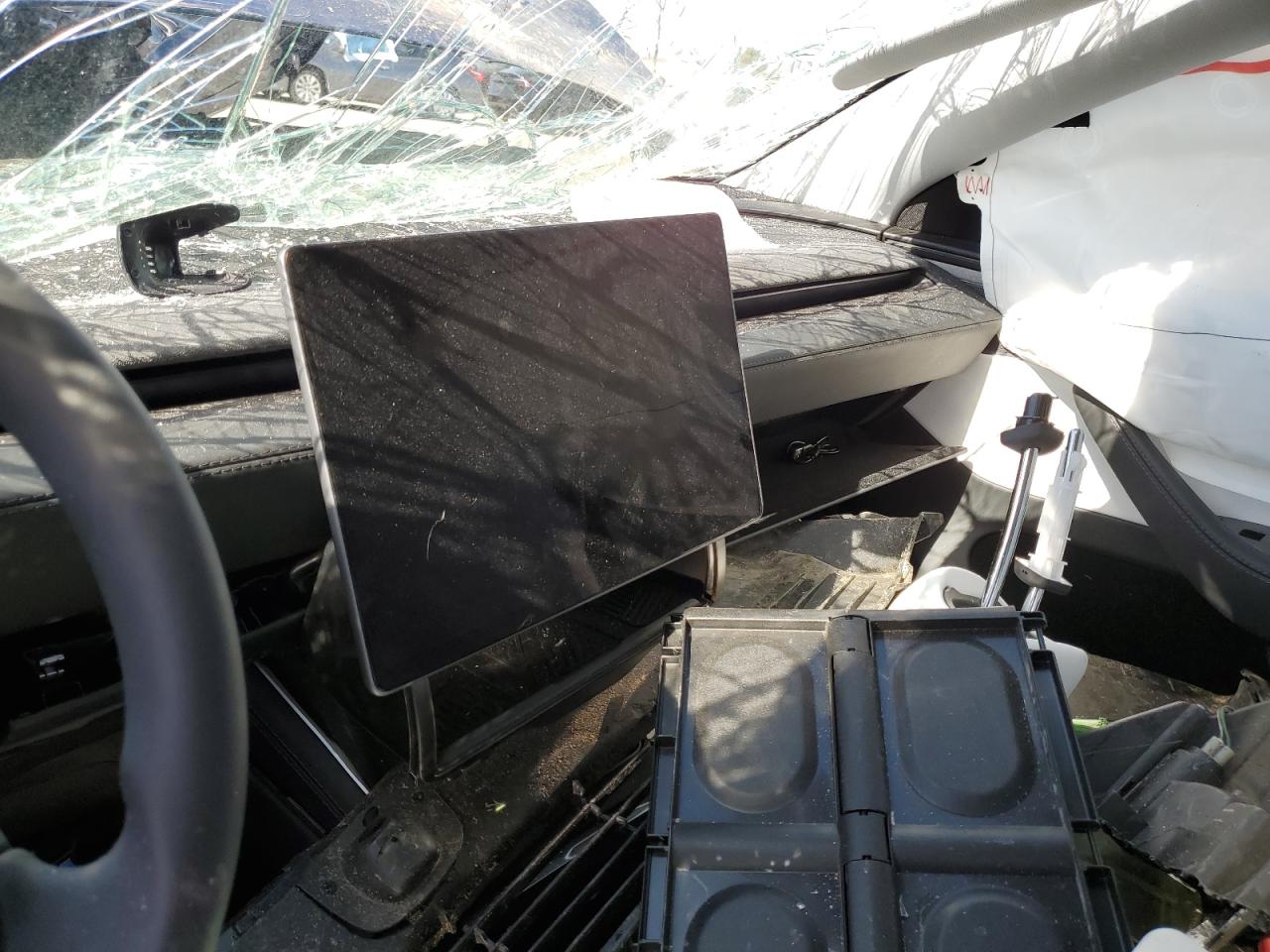 Tesla Model Y Image 9