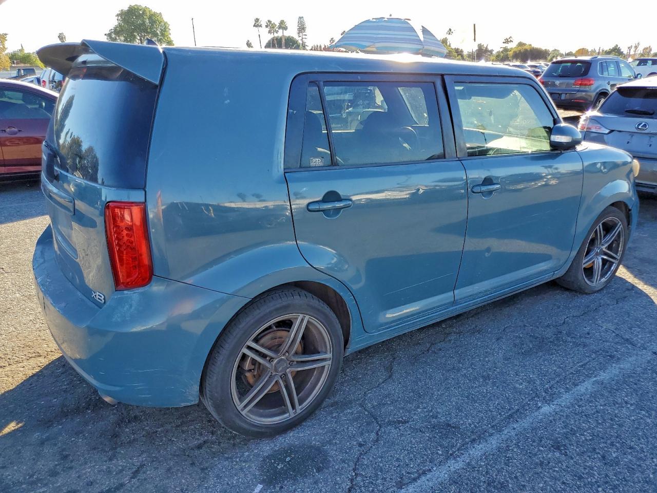 Toyota Scion Xb Image 5