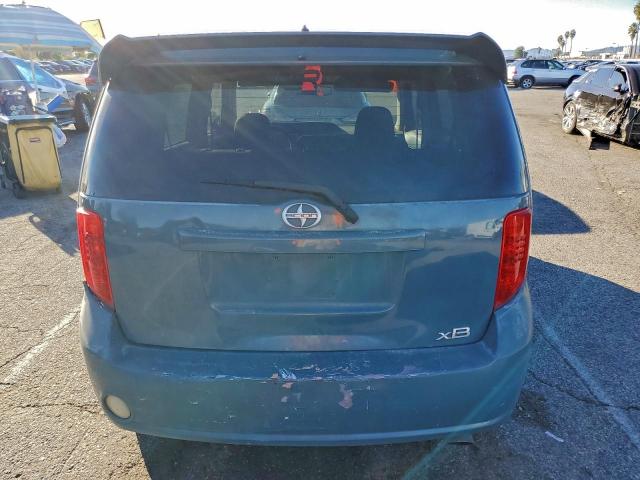 Toyota Scion Xb Image 2