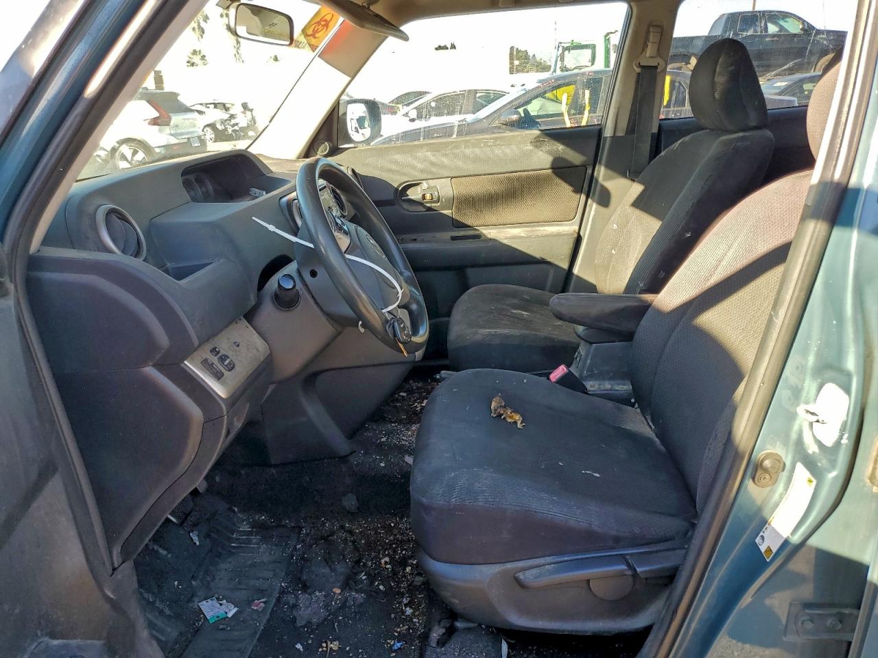 Toyota Scion Xb Image 12