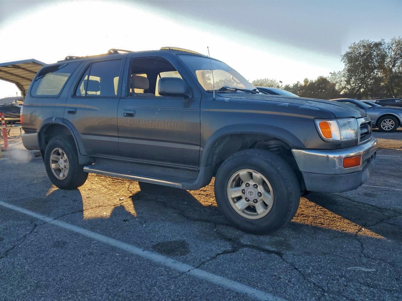 Toyota 4Runner Sr5 Image 3