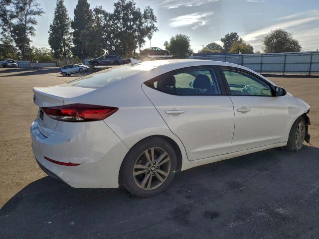 Hyundai ELANTRA Sel Image 2