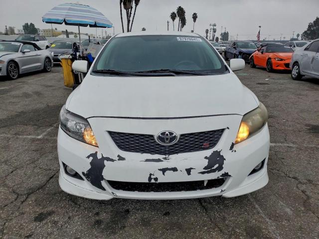 Toyota Corolla Base Image 6