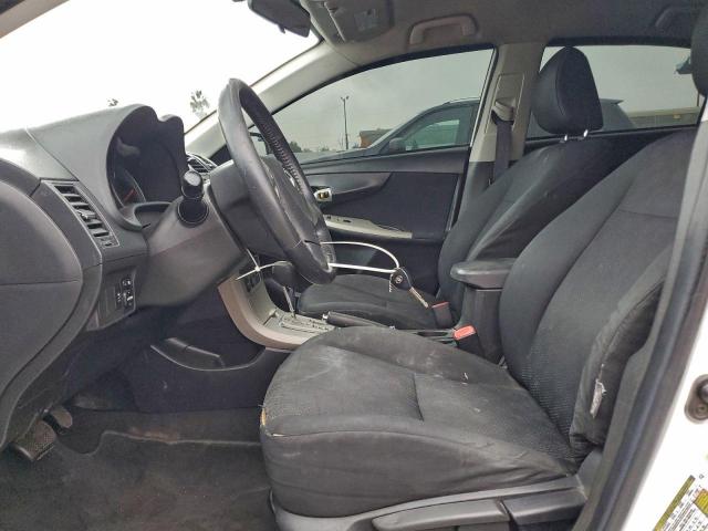 Toyota Corolla Base Image 12