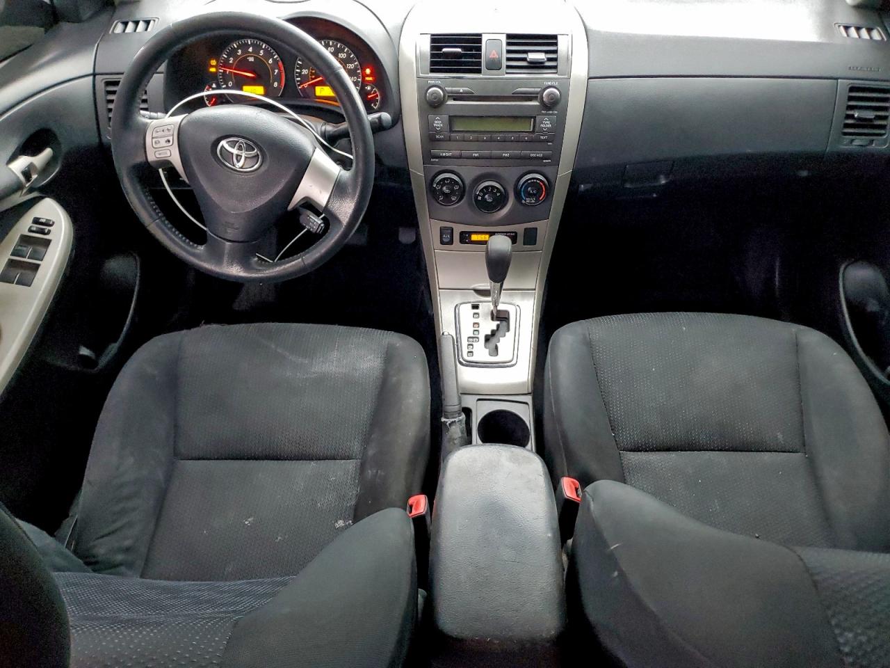 Toyota Corolla Base Image 5
