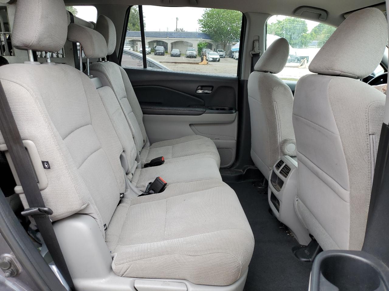 Honda Pilot Lx Image 12