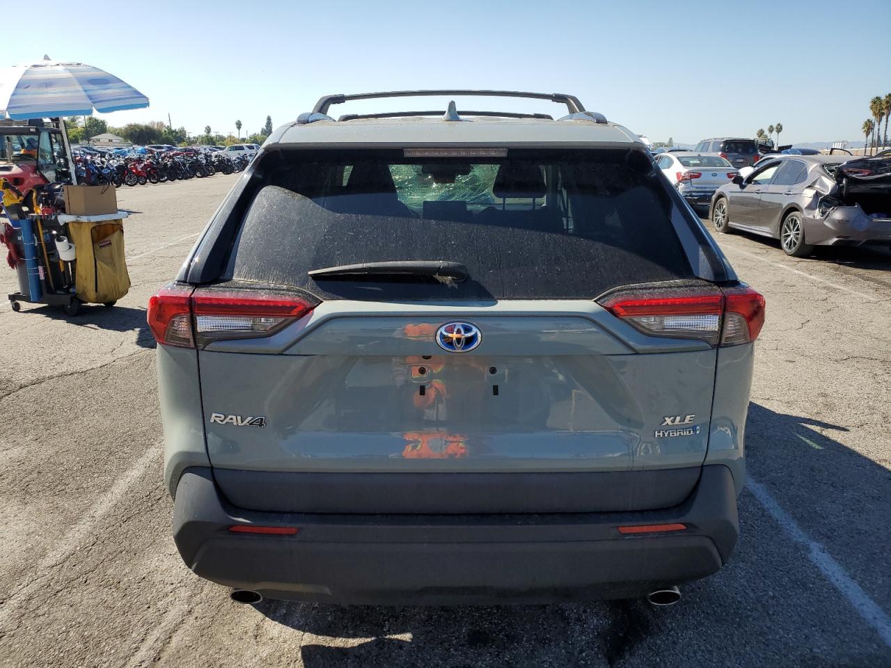 Toyota RAV4 Xle Image 3