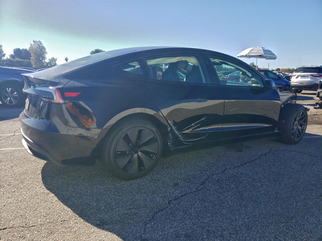 Tesla Model 3 Image 10